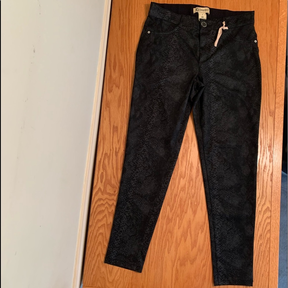 Democracy Ab Technology Animal Print Pants Size 8